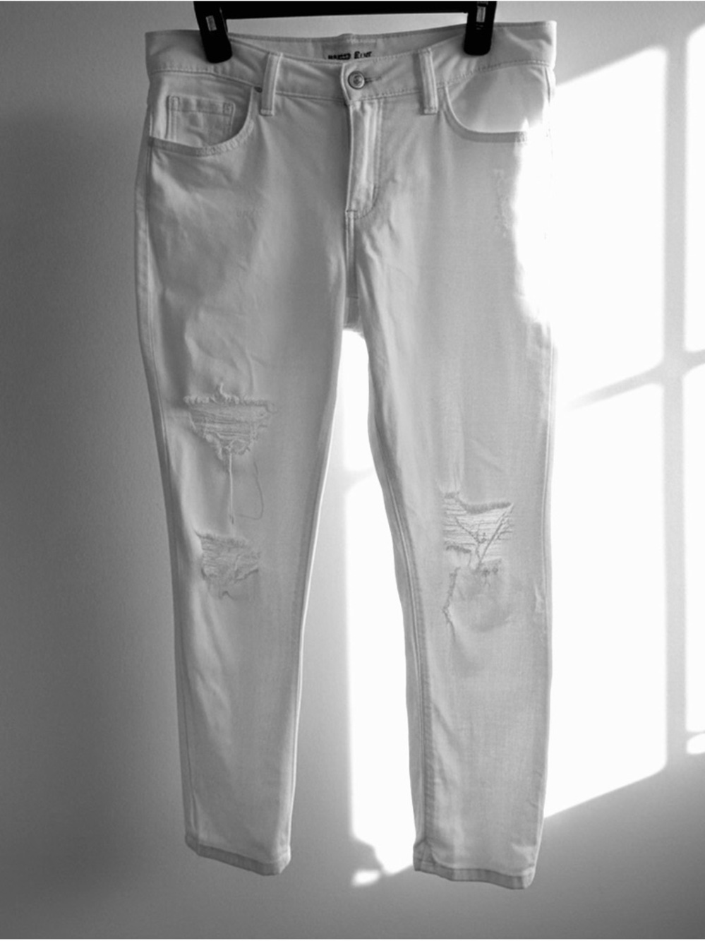 Studio Blue Size 28 Pure White Distressed Women’s Jeans - Unaltered